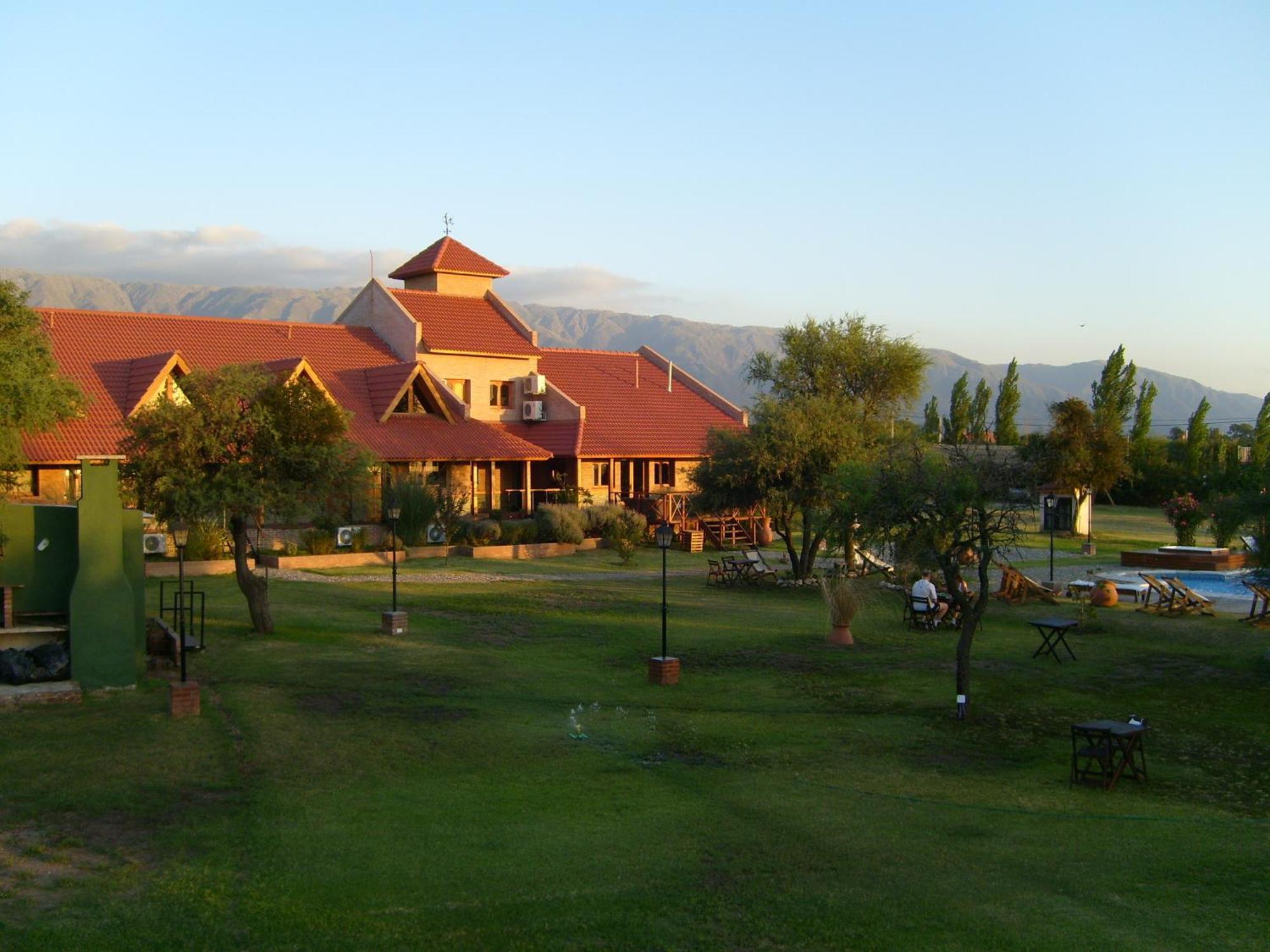 Lauquen Pilmaiquen Y Spa Villa de Merlo Екстер'єр фото