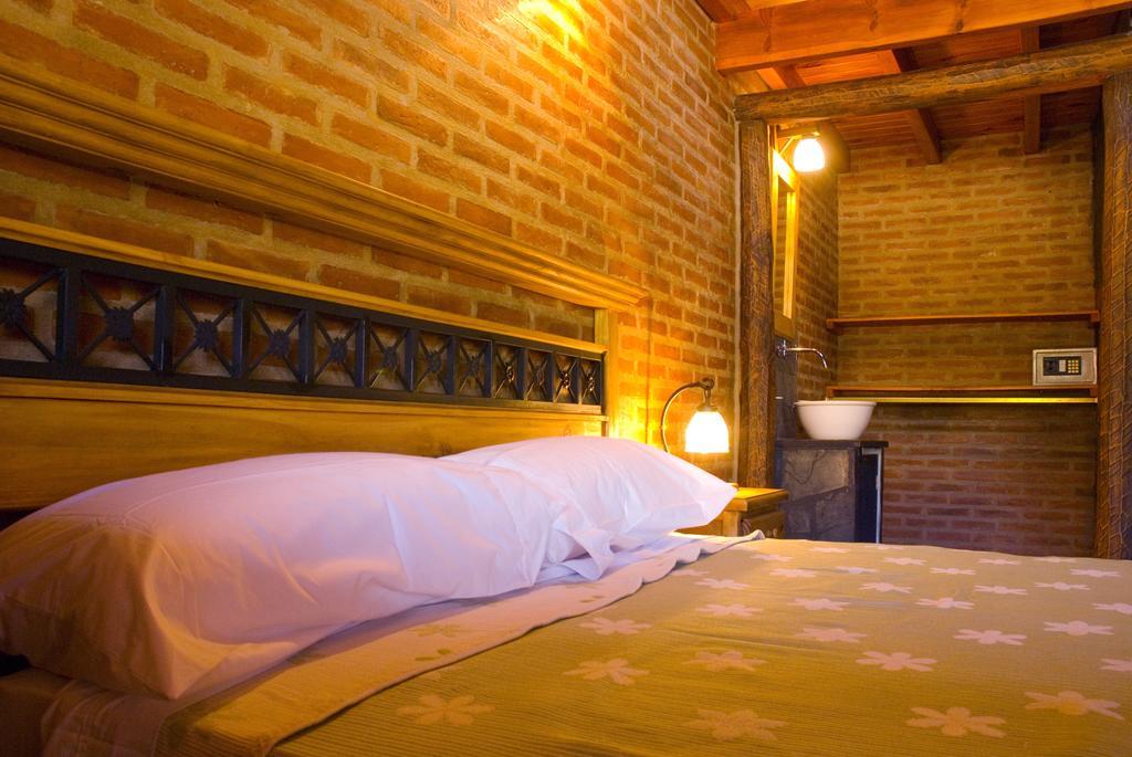 Lauquen Pilmaiquen Y Spa Villa de Merlo Екстер'єр фото